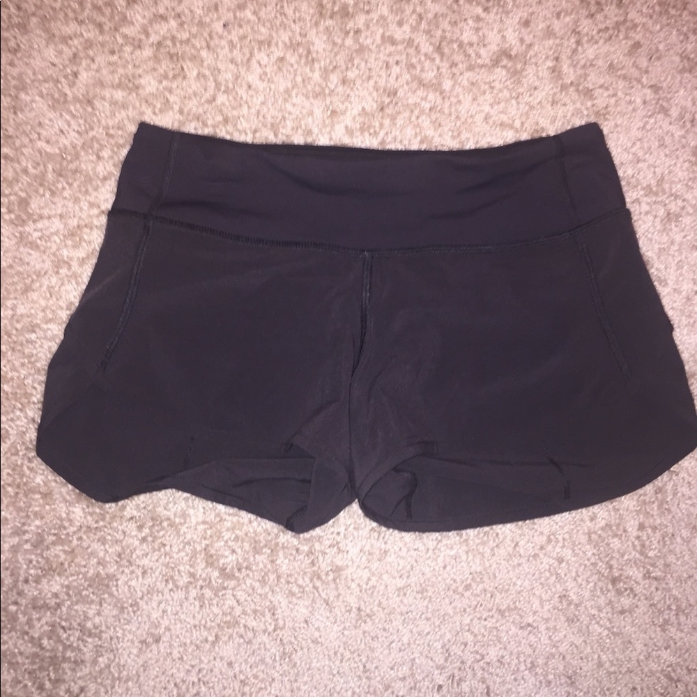 NWOT Lululemon 2.5” Speed Up Shorts